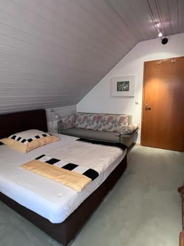 Zimmer Zum Wohlfuehlen Eching  Exteriér fotografie